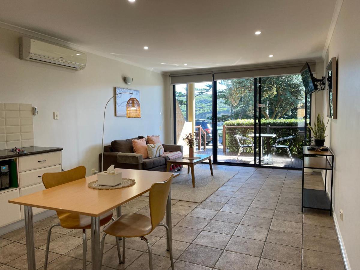 Sea Foam Aparthotel