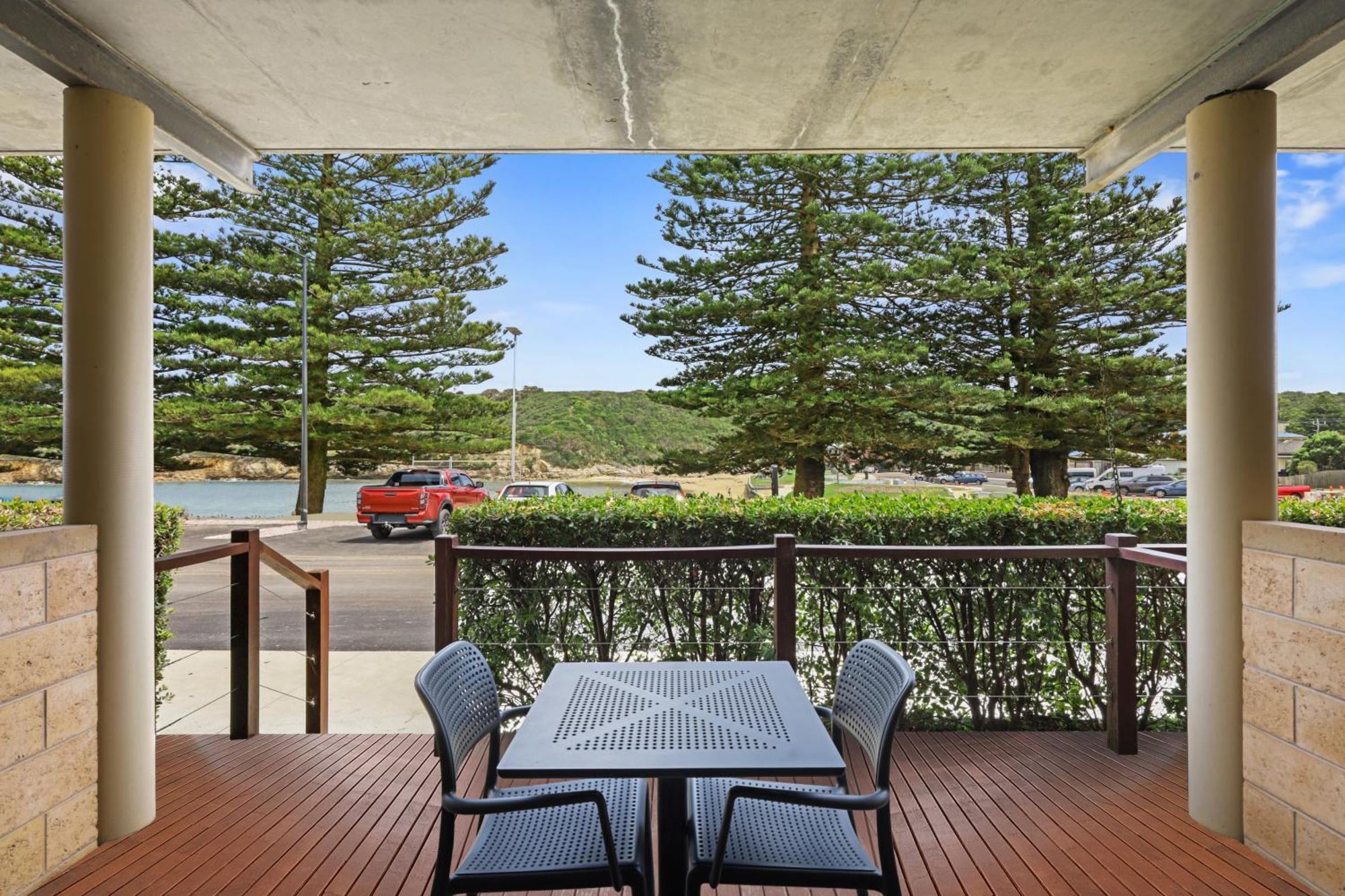 Sea Foam Aparthotel 4*