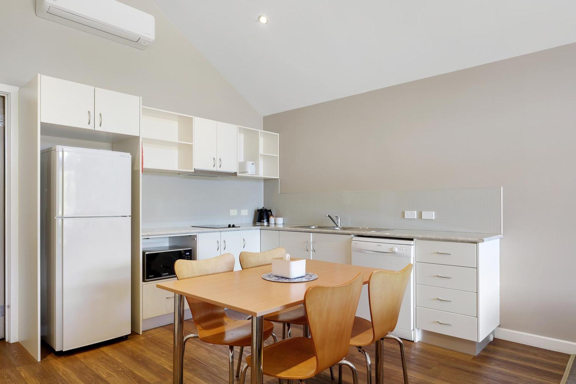 Sea Foam Aparthotel 4*