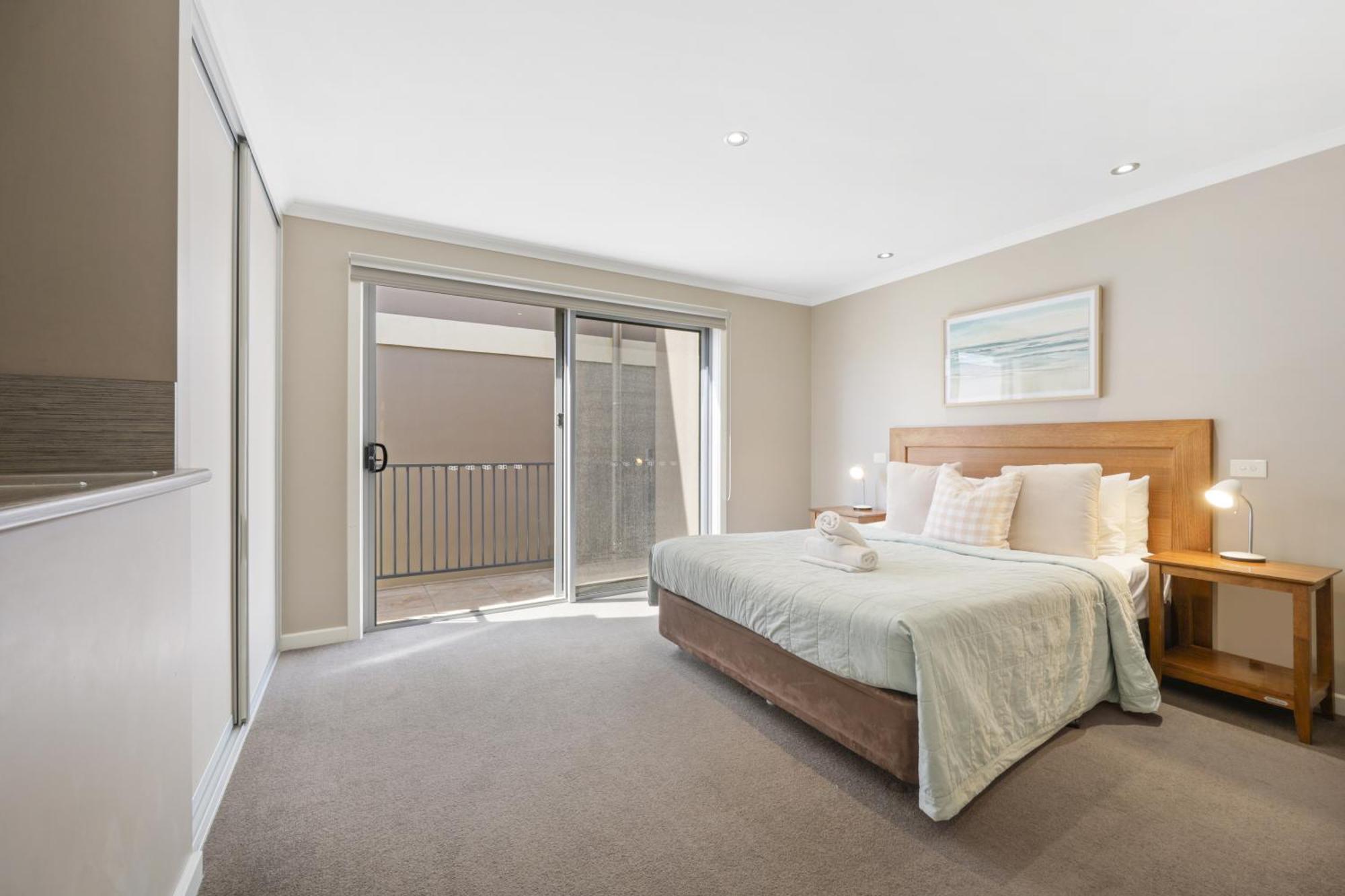 Aparthotel Sea Foam 4*